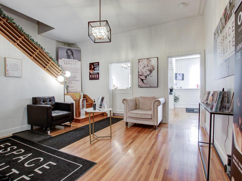 









47

 - 47A


Rue du Roi

,
Sorel-Tracy,




QC
J3P4M6

