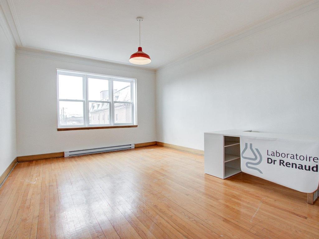 









47

 - 47A


Rue du Roi

,
Sorel-Tracy,




QC
J3P4M6


