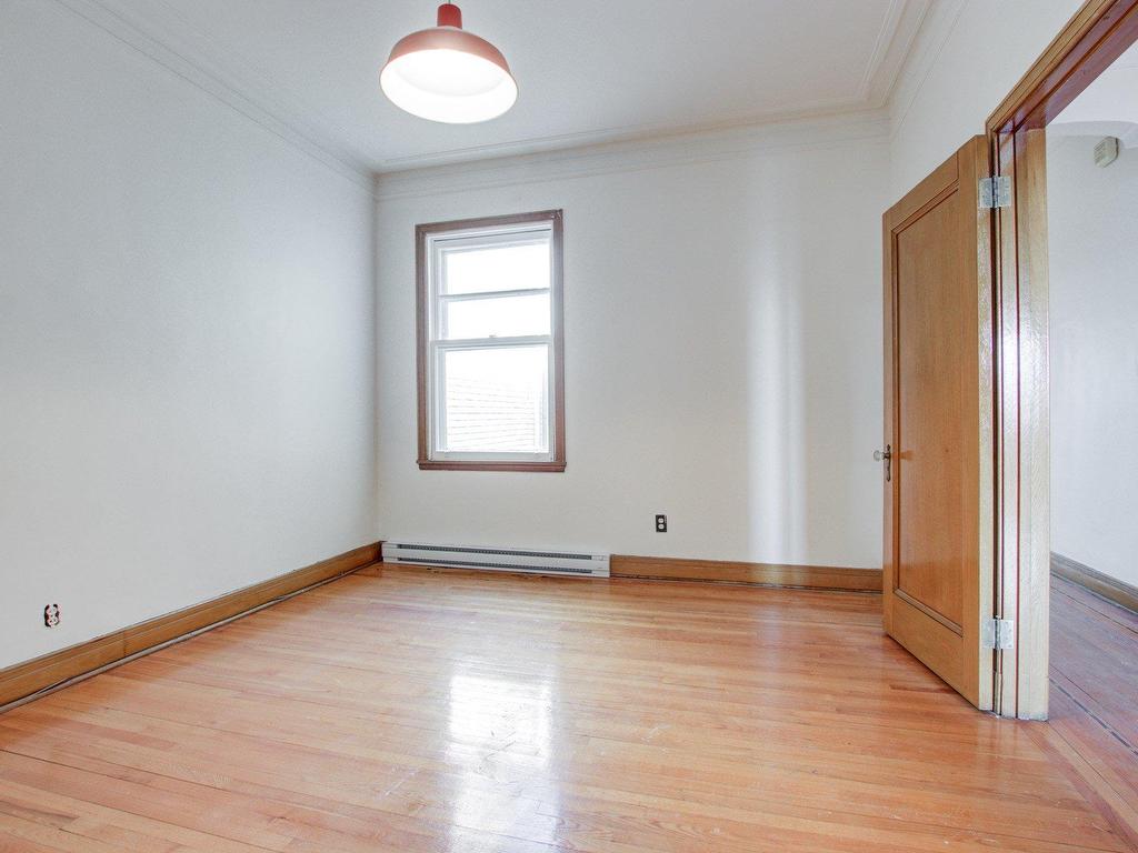 









47

 - 47A


Rue du Roi

,
Sorel-Tracy,




QC
J3P4M6

