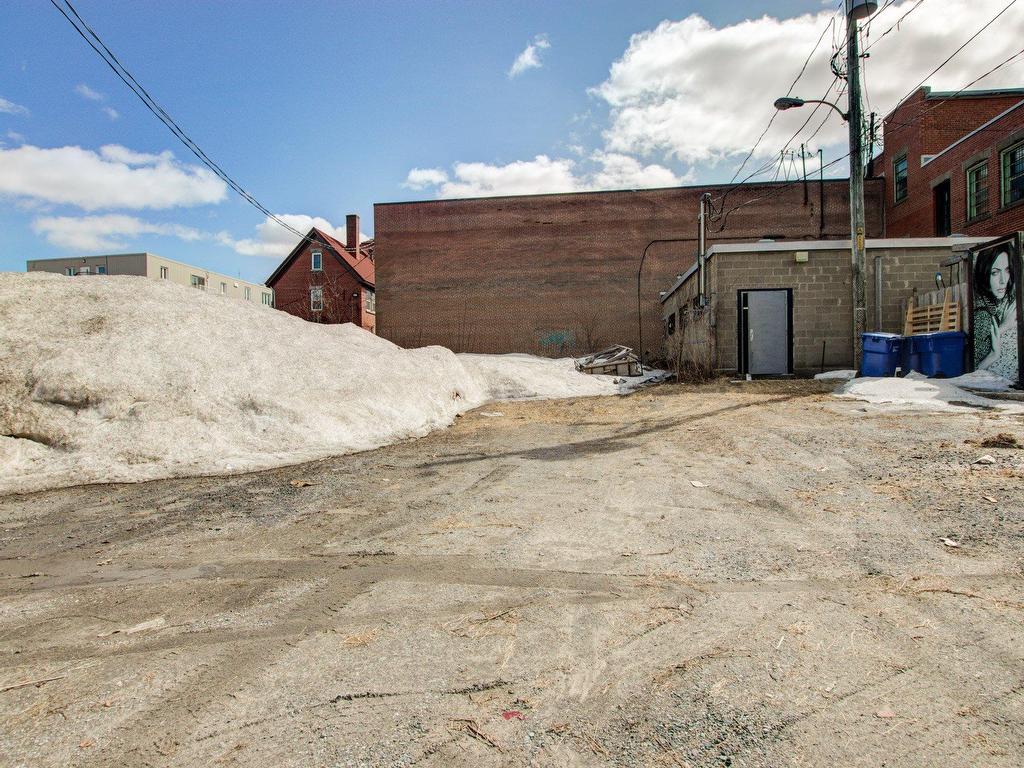 









47

 - 47A


Rue du Roi

,
Sorel-Tracy,




QC
J3P4M6


