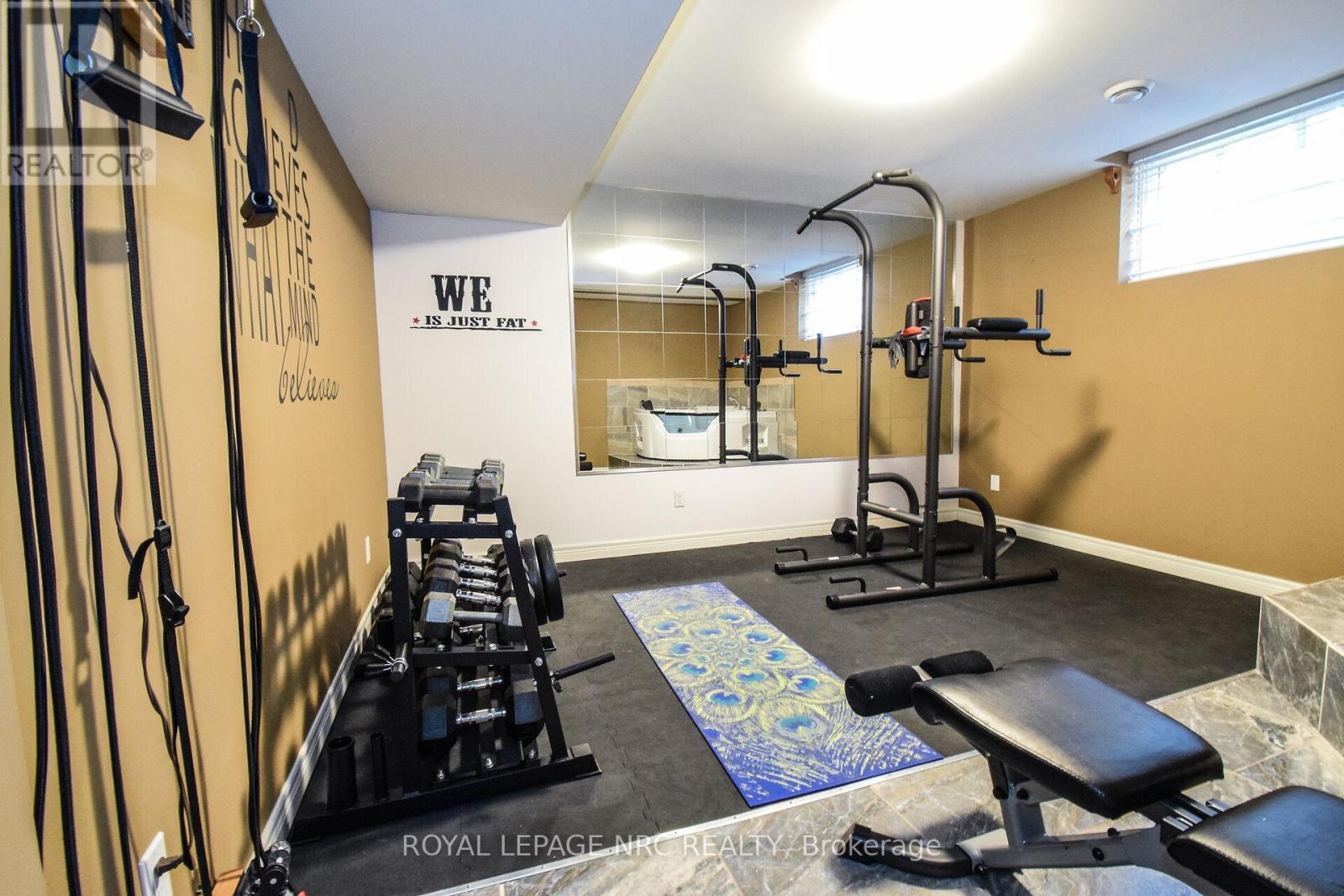 












210 CLASSIC AVENUE

,
Welland (Lincoln/Crowland),




Ontario
L3B0A4

