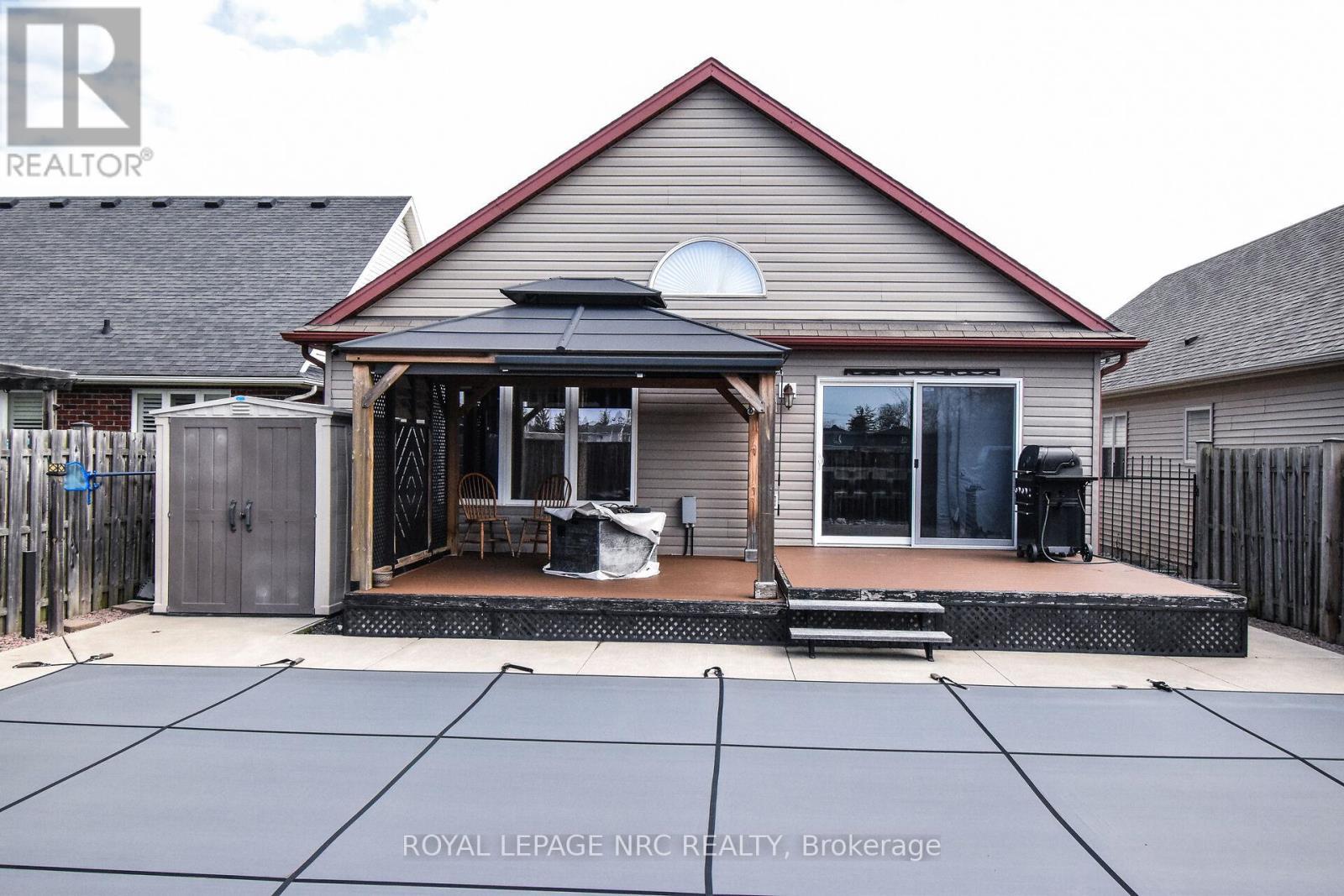 












210 CLASSIC AVENUE

,
Welland (Lincoln/Crowland),




Ontario
L3B0A4

