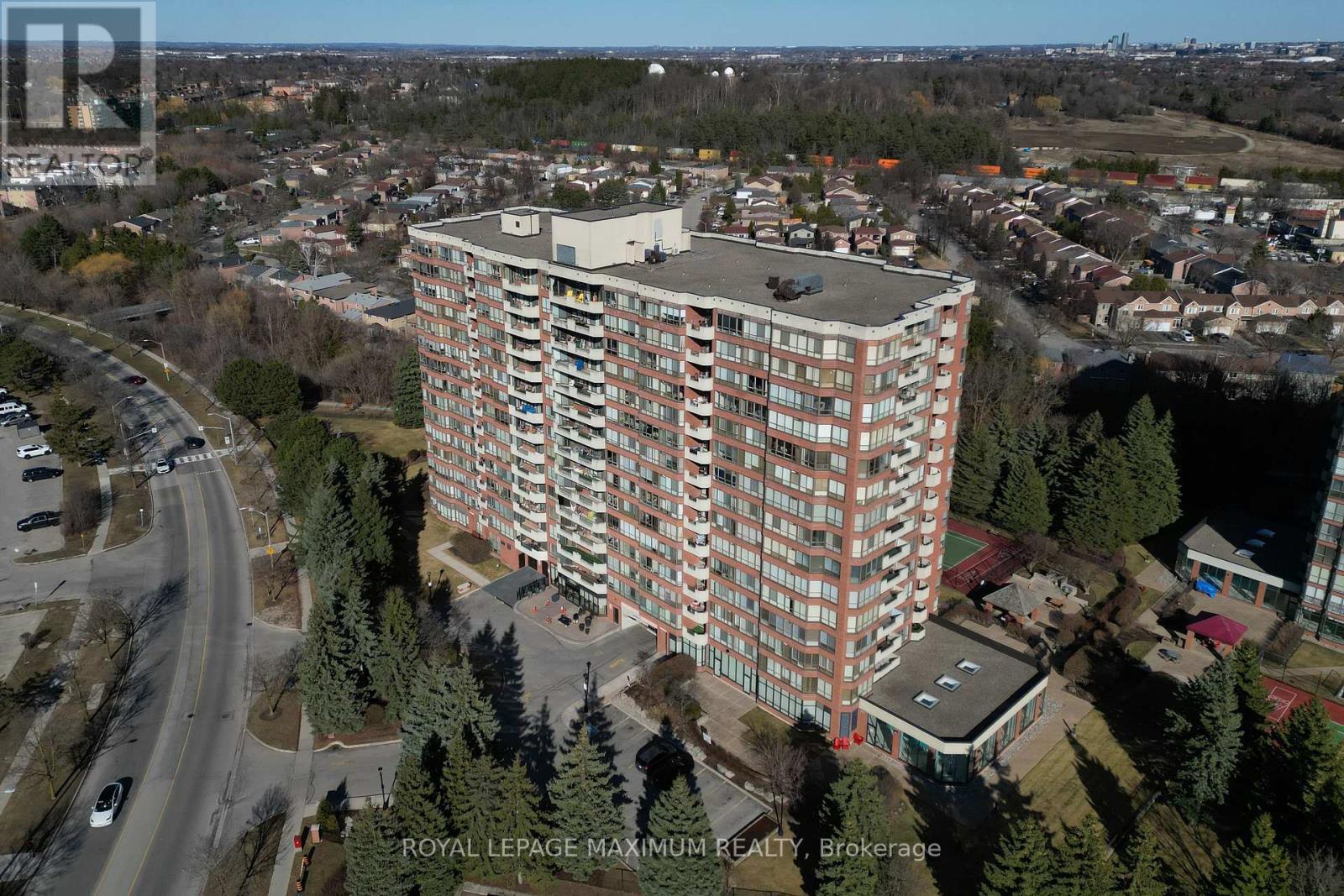 












804 - 33 WELDRICK ROAD E

,
Richmond Hill,




Ontario
L4C8W4

