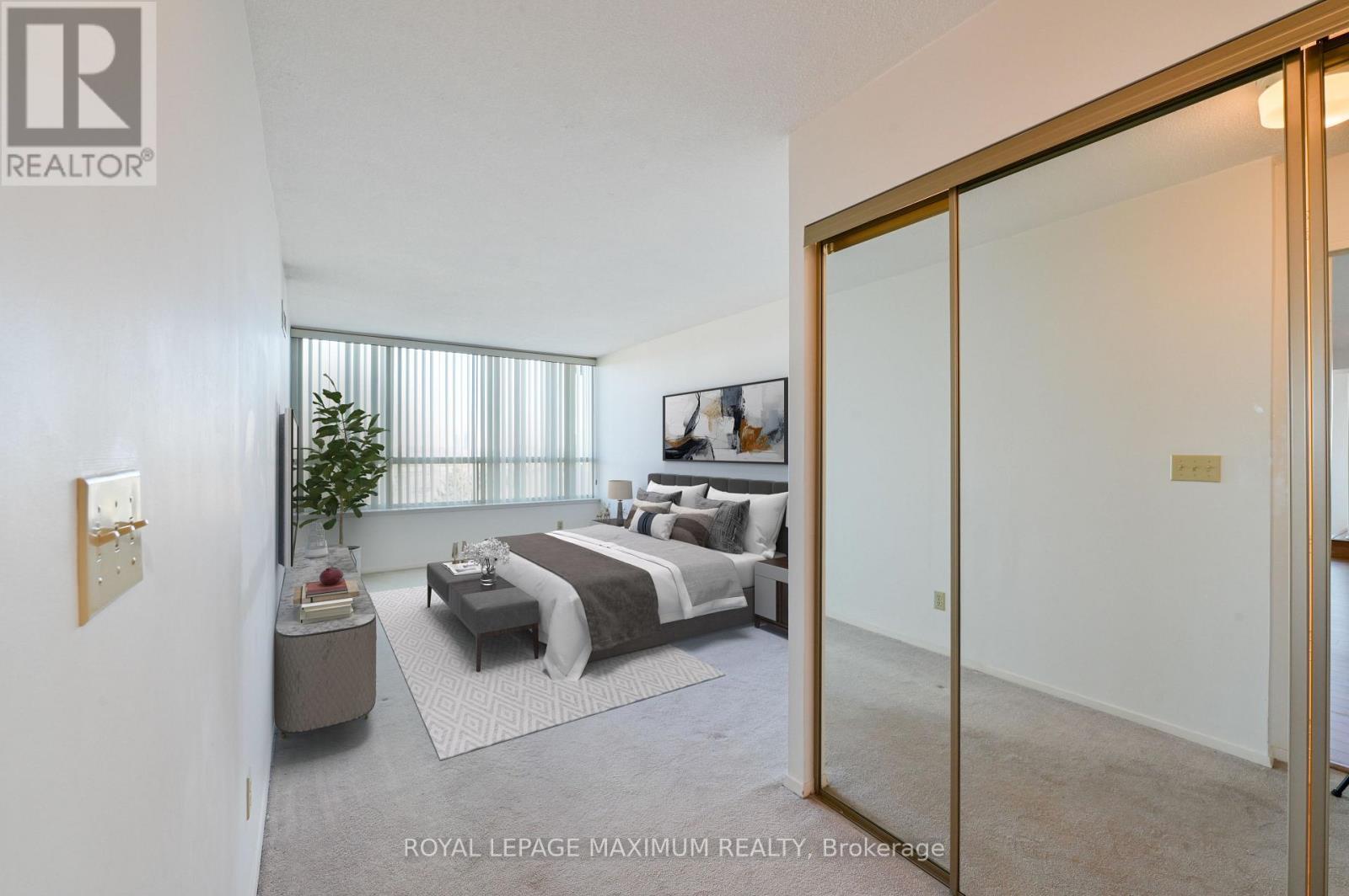 












804 - 33 WELDRICK ROAD E

,
Richmond Hill,




Ontario
L4C8W4

