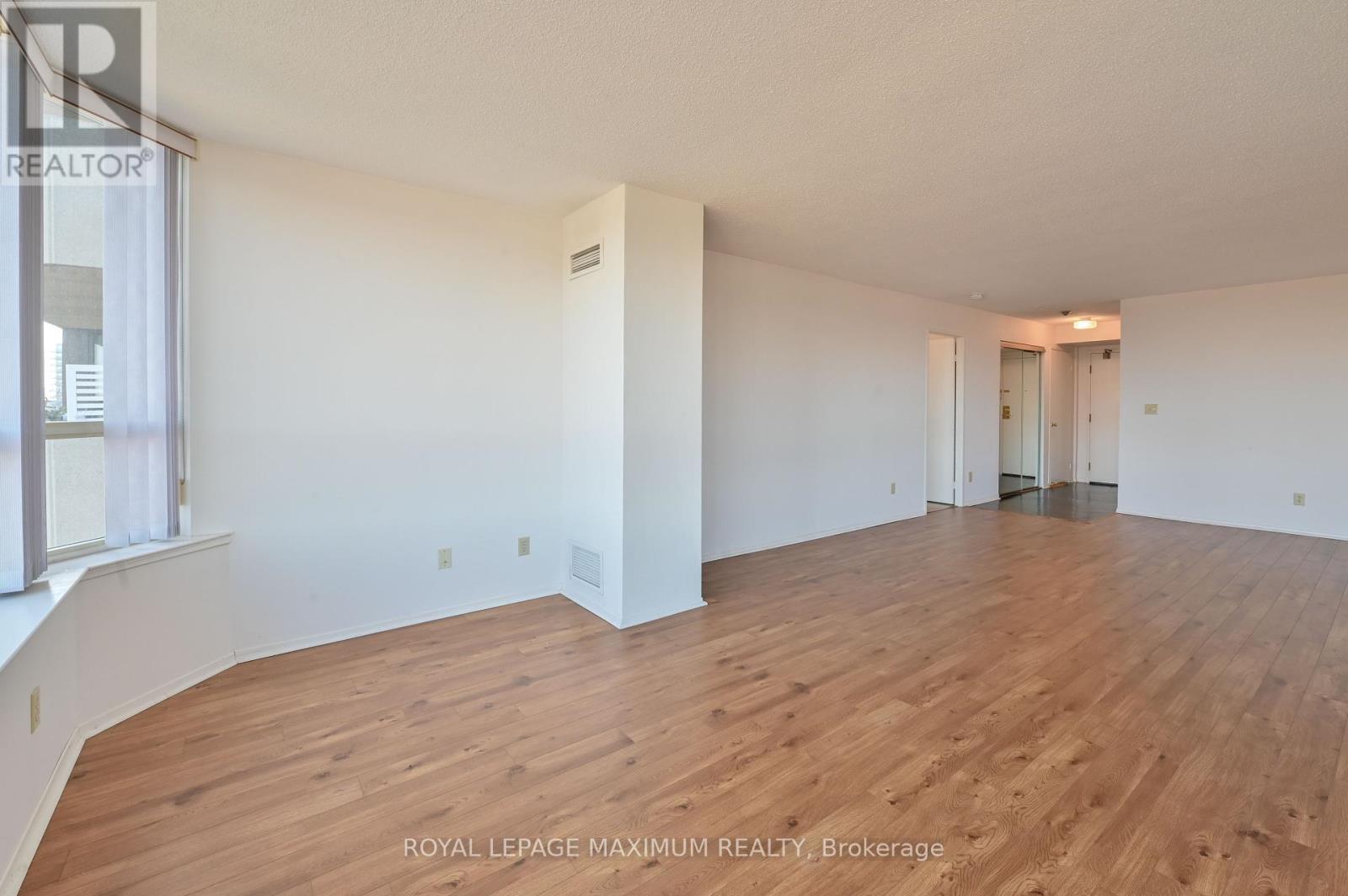 












804 - 33 WELDRICK ROAD E

,
Richmond Hill,




Ontario
L4C8W4

