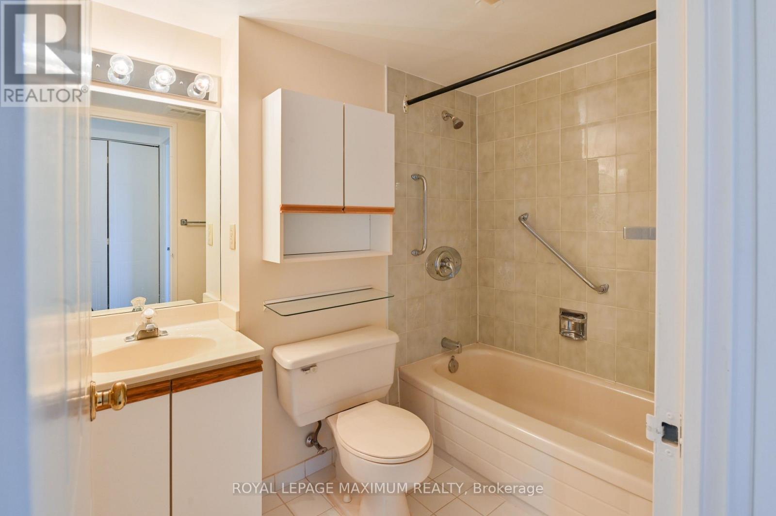 












804 - 33 WELDRICK ROAD E

,
Richmond Hill,




Ontario
L4C8W4

