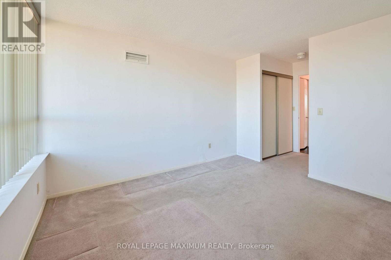 












804 - 33 WELDRICK ROAD E

,
Richmond Hill,




Ontario
L4C8W4

