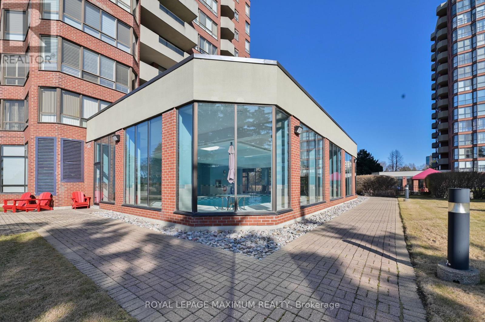 












804 - 33 WELDRICK ROAD E

,
Richmond Hill,




Ontario
L4C8W4

