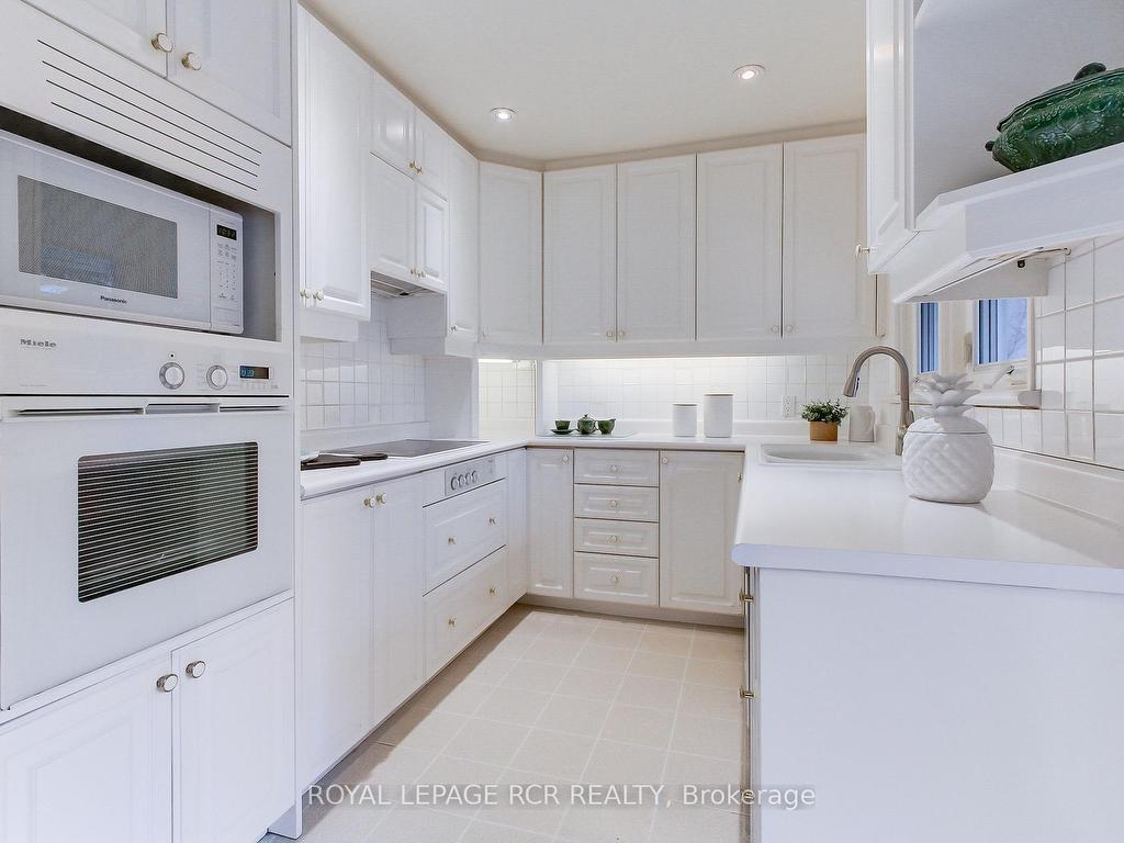 









4


Thornlea

Court,
Markham,




ON
L3T 2R2

