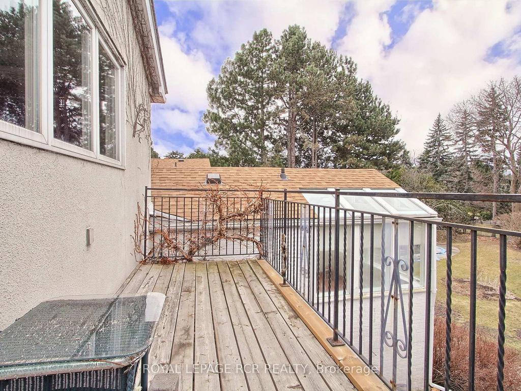 









4


Thornlea

Court,
Markham,




ON
L3T 2R2

