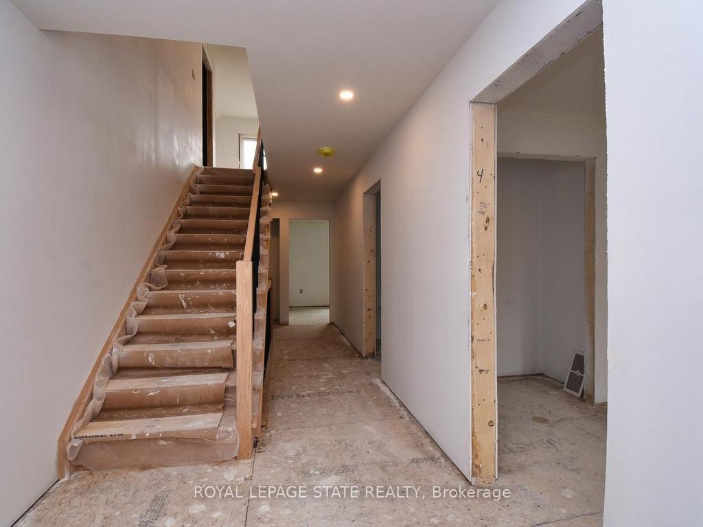 









279


Hess

Street South,
Hamilton,




ON
L8P 3P6

