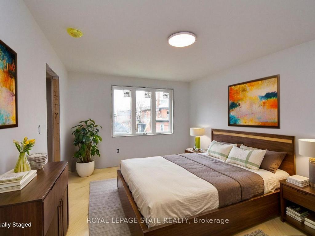 









279


Hess

Street South,
Hamilton,




ON
L8P 3P6

