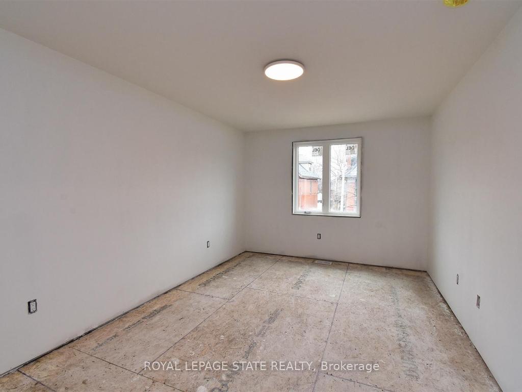 









279


Hess

Street South,
Hamilton,




ON
L8P 3P6

