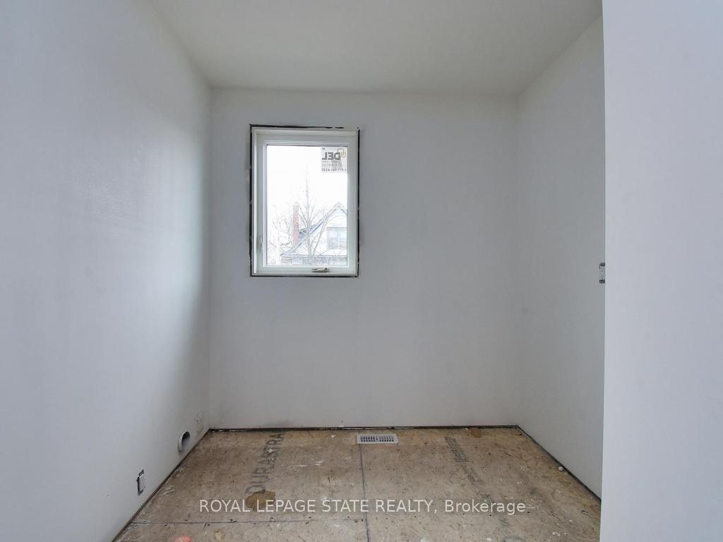 









279


Hess

Street South,
Hamilton,




ON
L8P 3P6

