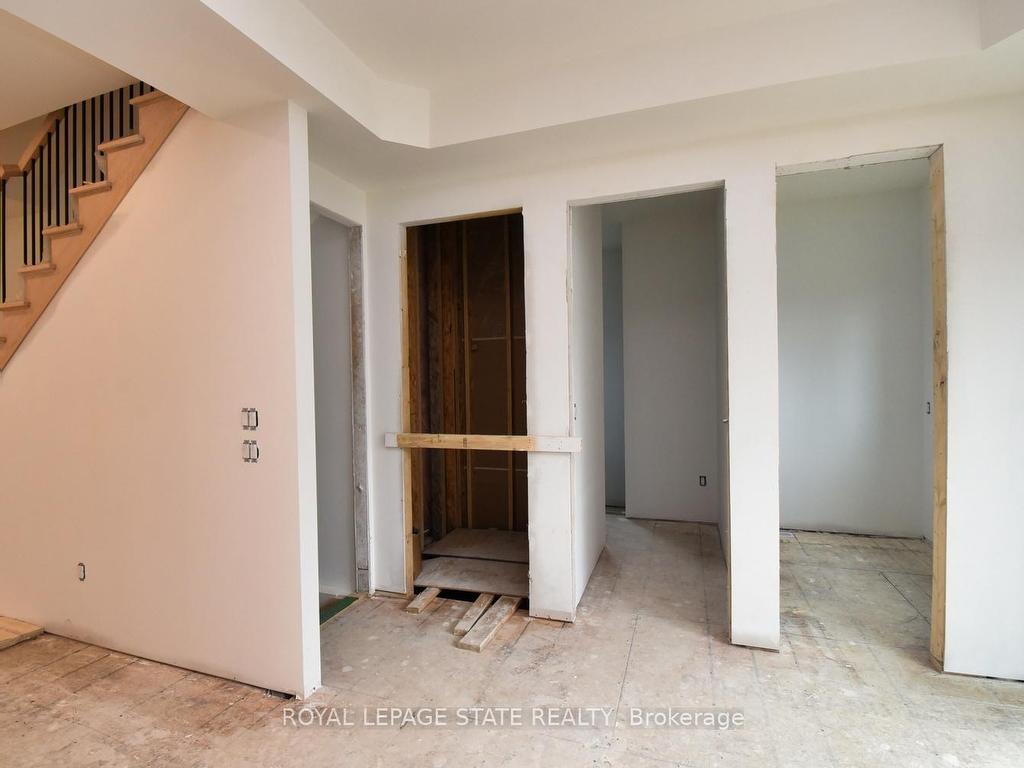 









279


Hess

Street South,
Hamilton,




ON
L8P 3P6

