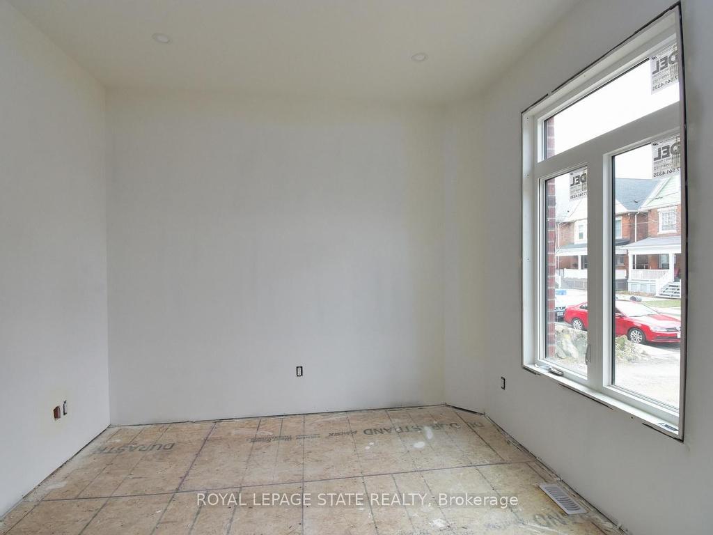 









279


Hess

Street South,
Hamilton,




ON
L8P 3P6

