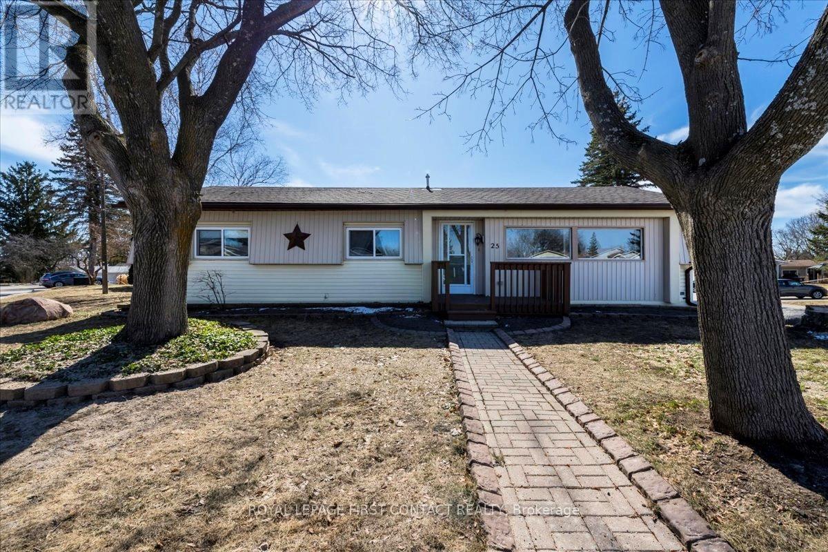 












25 HAWTHORNE DRIVE

,
Innisfil,




Ontario
L9S1P1


