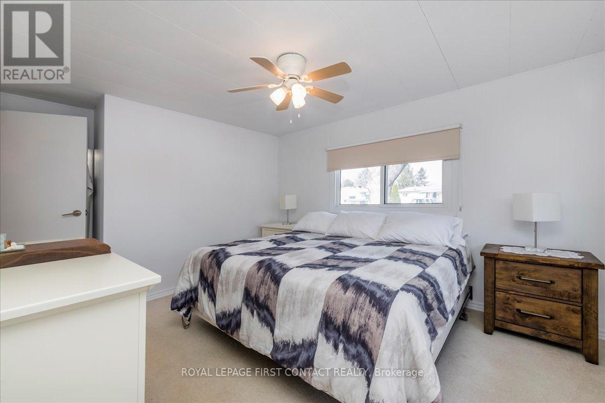 












25 HAWTHORNE DRIVE

,
Innisfil,




Ontario
L9S1P1

