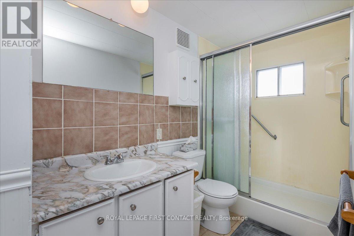 












25 HAWTHORNE DRIVE

,
Innisfil,




Ontario
L9S1P1

