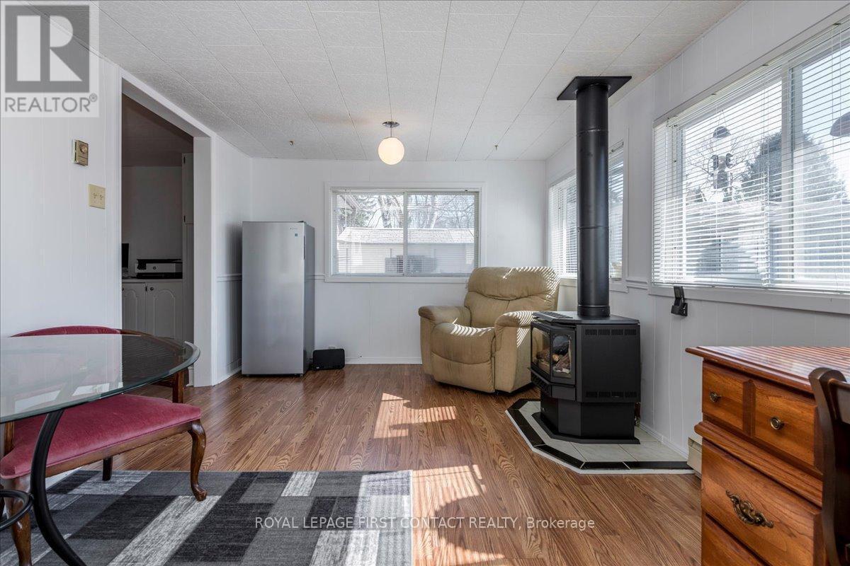 












25 HAWTHORNE DRIVE

,
Innisfil,




Ontario
L9S1P1

