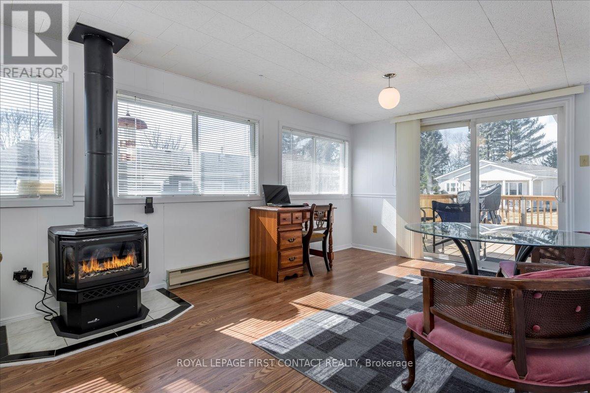 












25 HAWTHORNE DRIVE

,
Innisfil,




Ontario
L9S1P1

