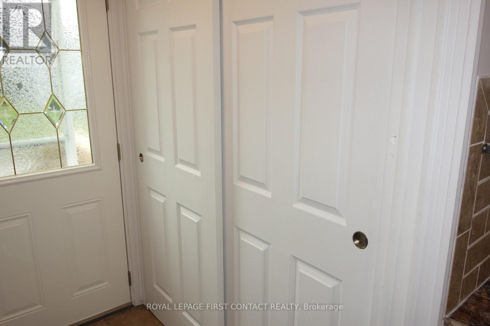 












25 HAWTHORNE DRIVE

,
Innisfil,




Ontario
L9S1P1

