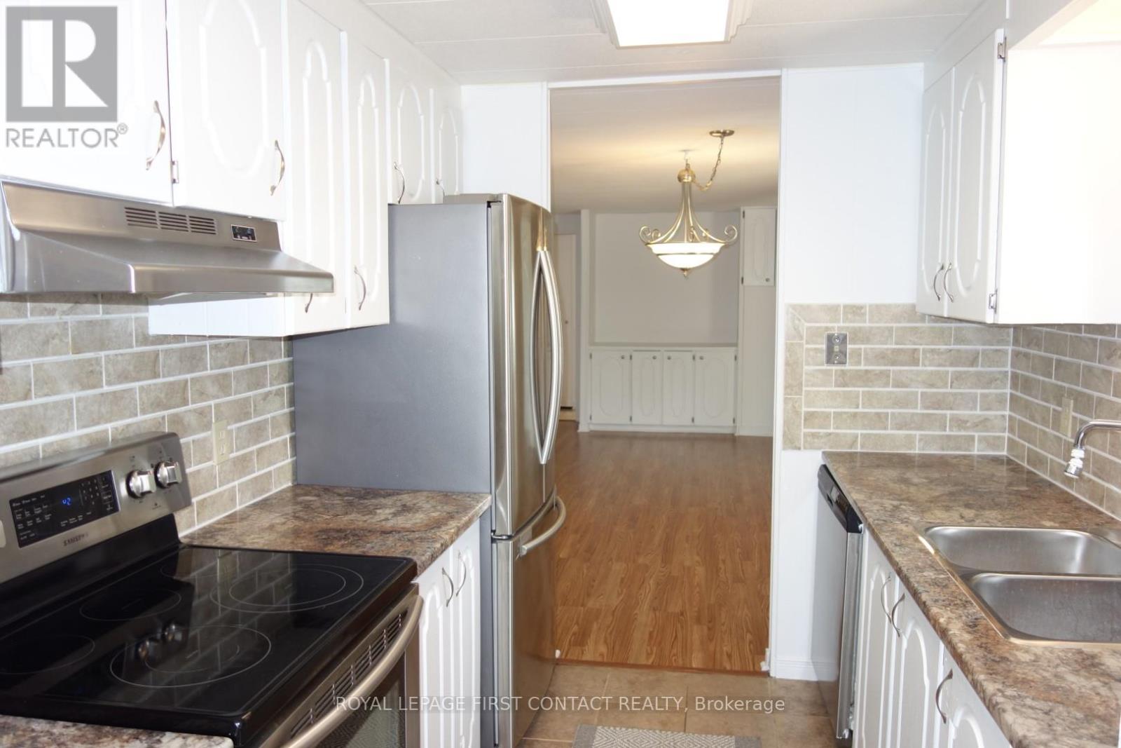 












25 HAWTHORNE DRIVE

,
Innisfil,




Ontario
L9S1P1


