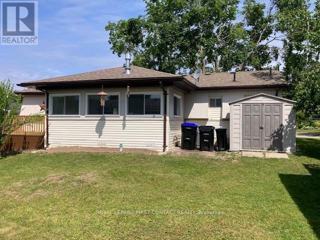 












25 HAWTHORNE DRIVE

,
Innisfil,




Ontario
L9S1P1

