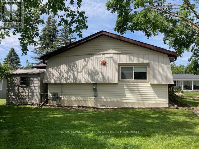 












25 HAWTHORNE DRIVE

,
Innisfil,




Ontario
L9S1P1

