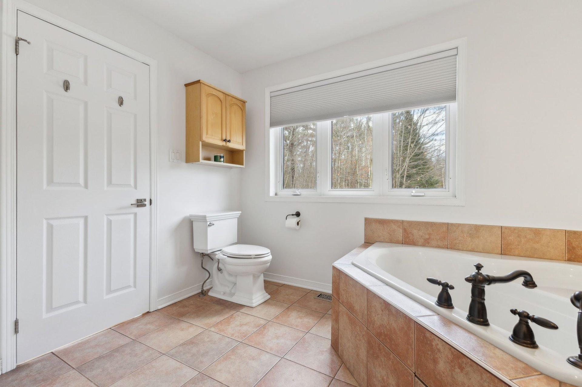 









39


Ch. de la Topaze

,
L'Ange-Gardien,




QC
J8L0G1

