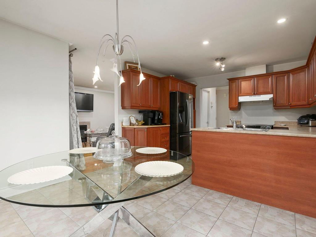









1069


Rue des Crocus

,
Laval (Sainte-Dorothée),




QC
H7Y2H6

