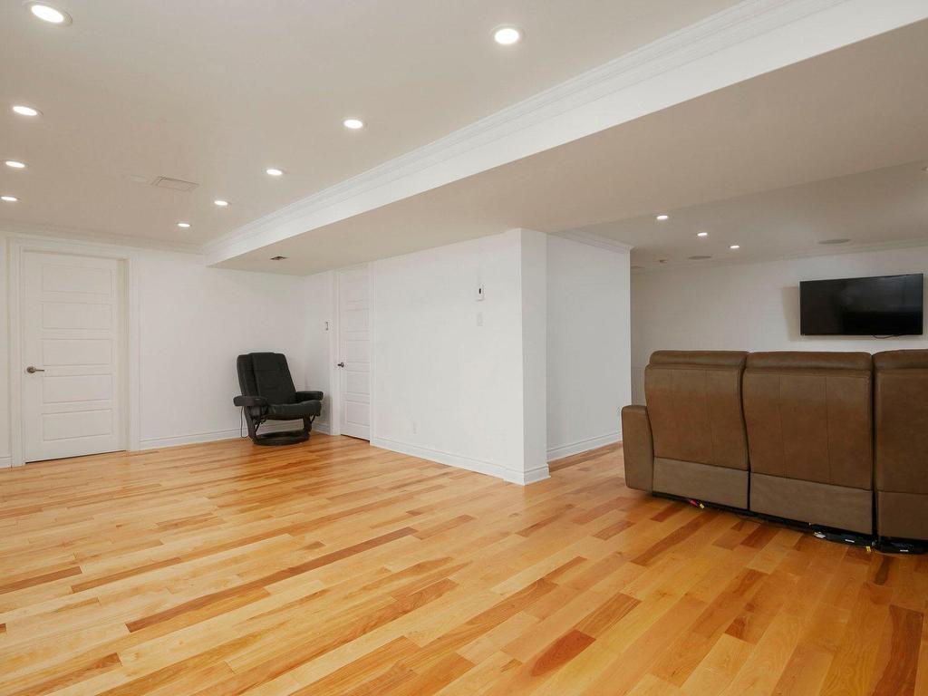 









1069


Rue des Crocus

,
Laval (Sainte-Dorothée),




QC
H7Y2H6

