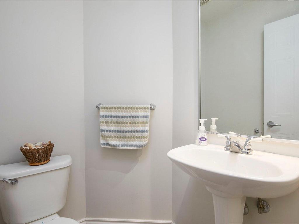 









1069


Rue des Crocus

,
Laval (Sainte-Dorothée),




QC
H7Y2H6

