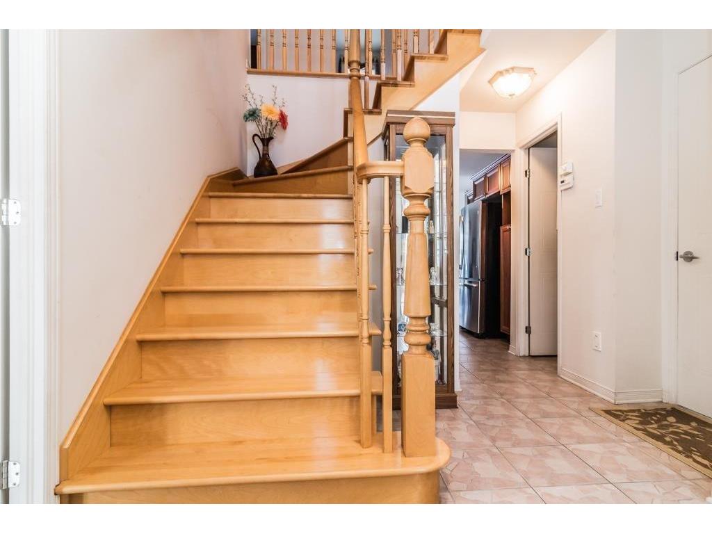 









1069


Rue des Crocus

,
Laval (Sainte-Dorothée),




QC
H7Y2H6

