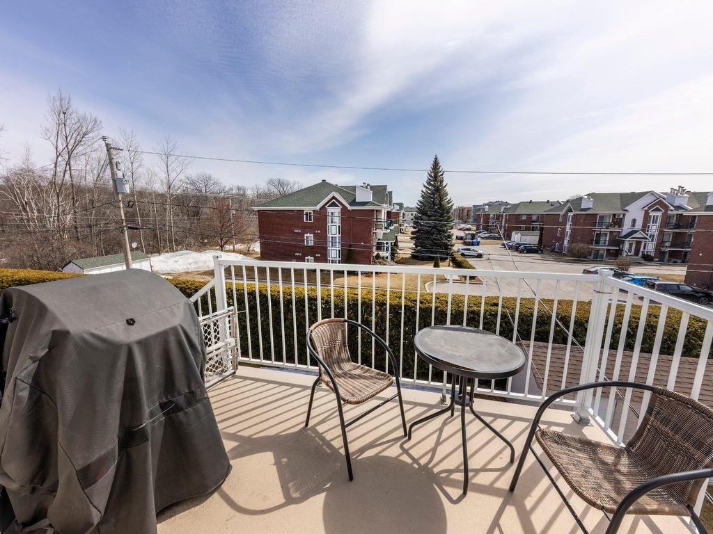 









2141


Av. Albert-Murphy

,
Laval (Chomedey),




QC
H7T2Y6

