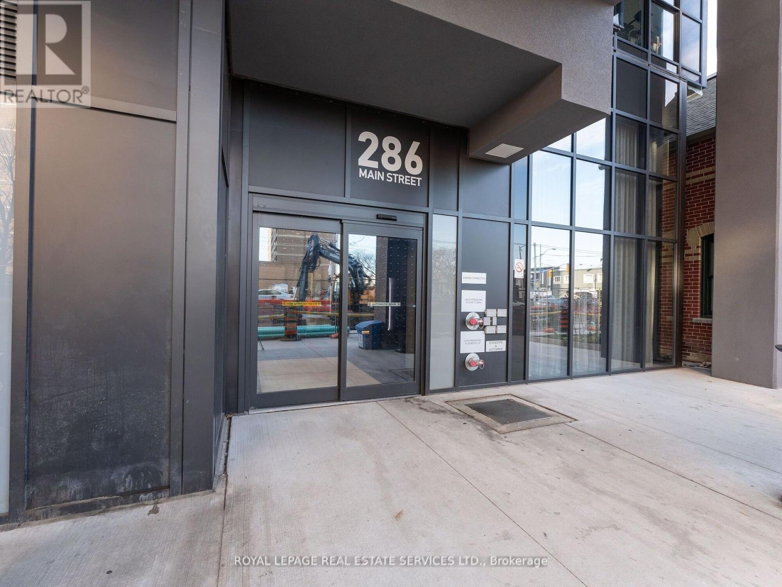 












215 - 286 MAIN STREET

,
Toronto,




Ontario
M4C4X5

