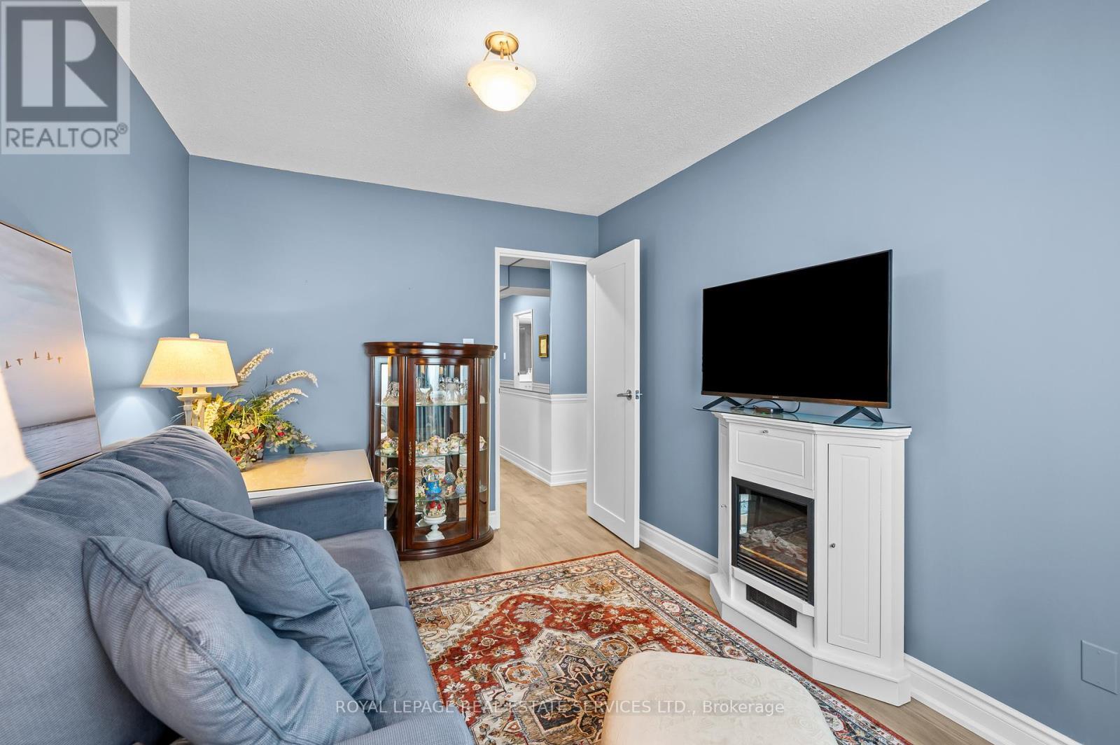 












301 - 2185 MARINE DRIVE

,
Oakville,




Ontario
L6L5L6

