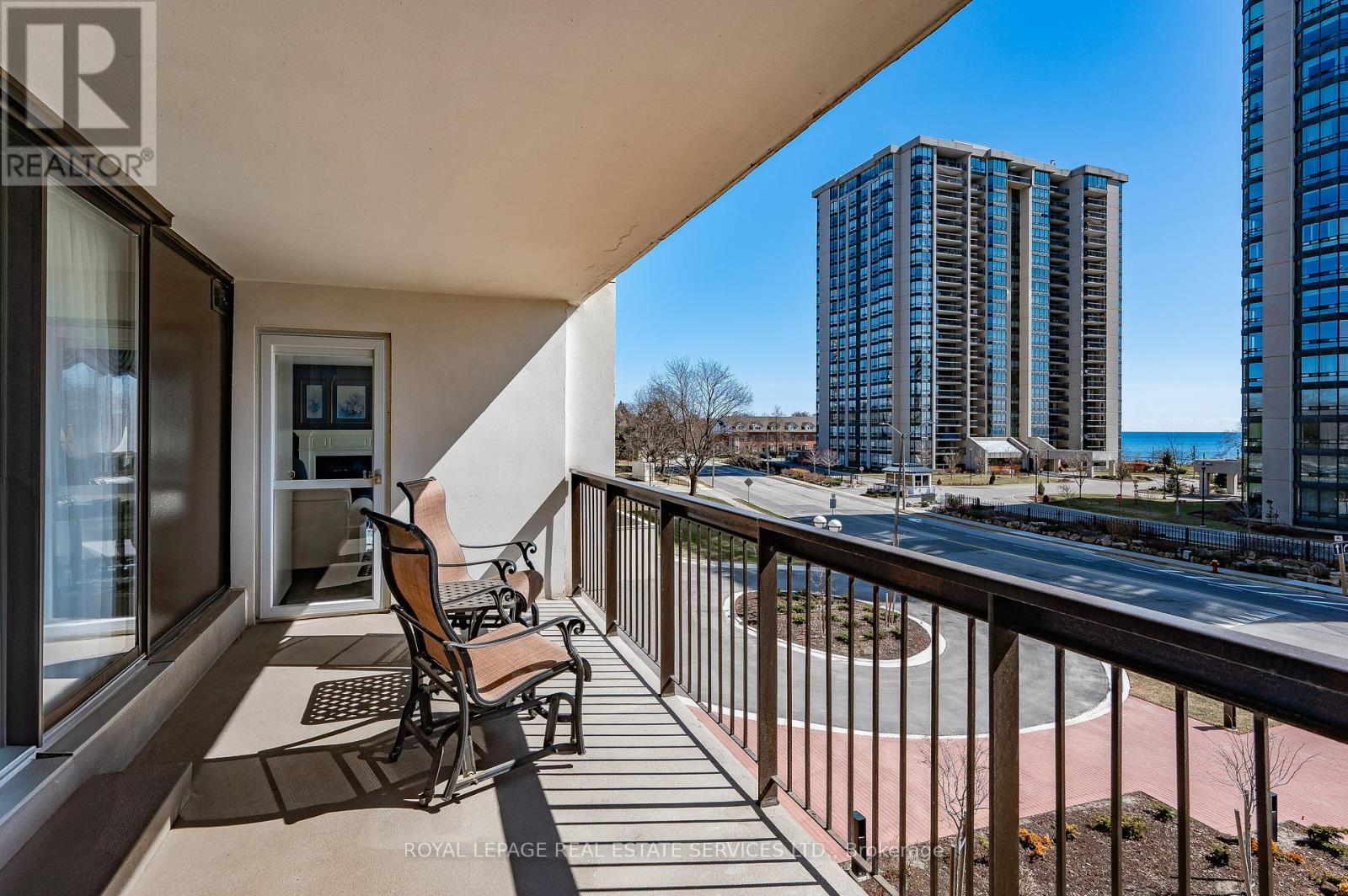 












301 - 2185 MARINE DRIVE

,
Oakville,




Ontario
L6L5L6

