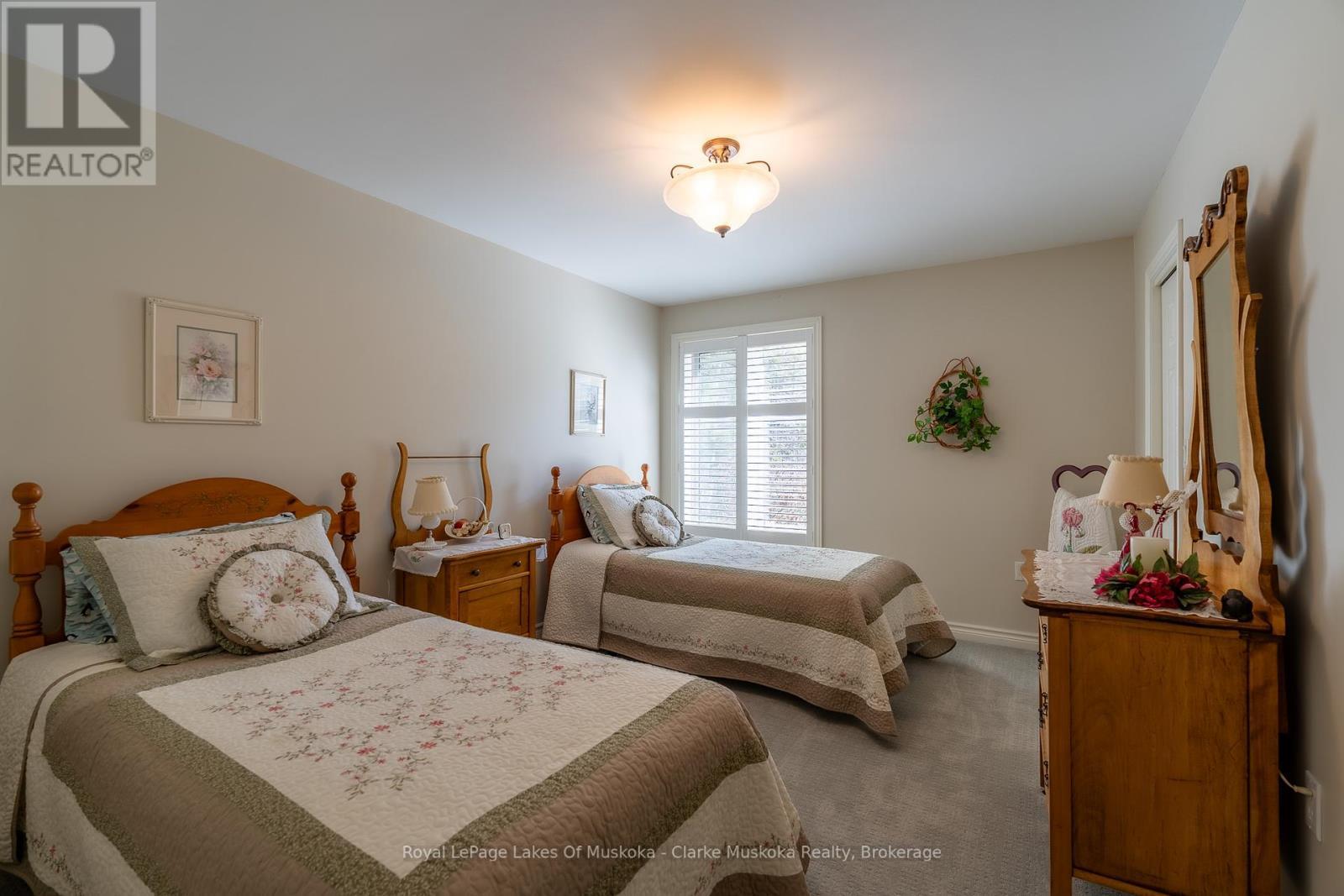 












2612 BAGULEY ROAD

,
Severn (Port Severn),




Ontario
L0K1S0

