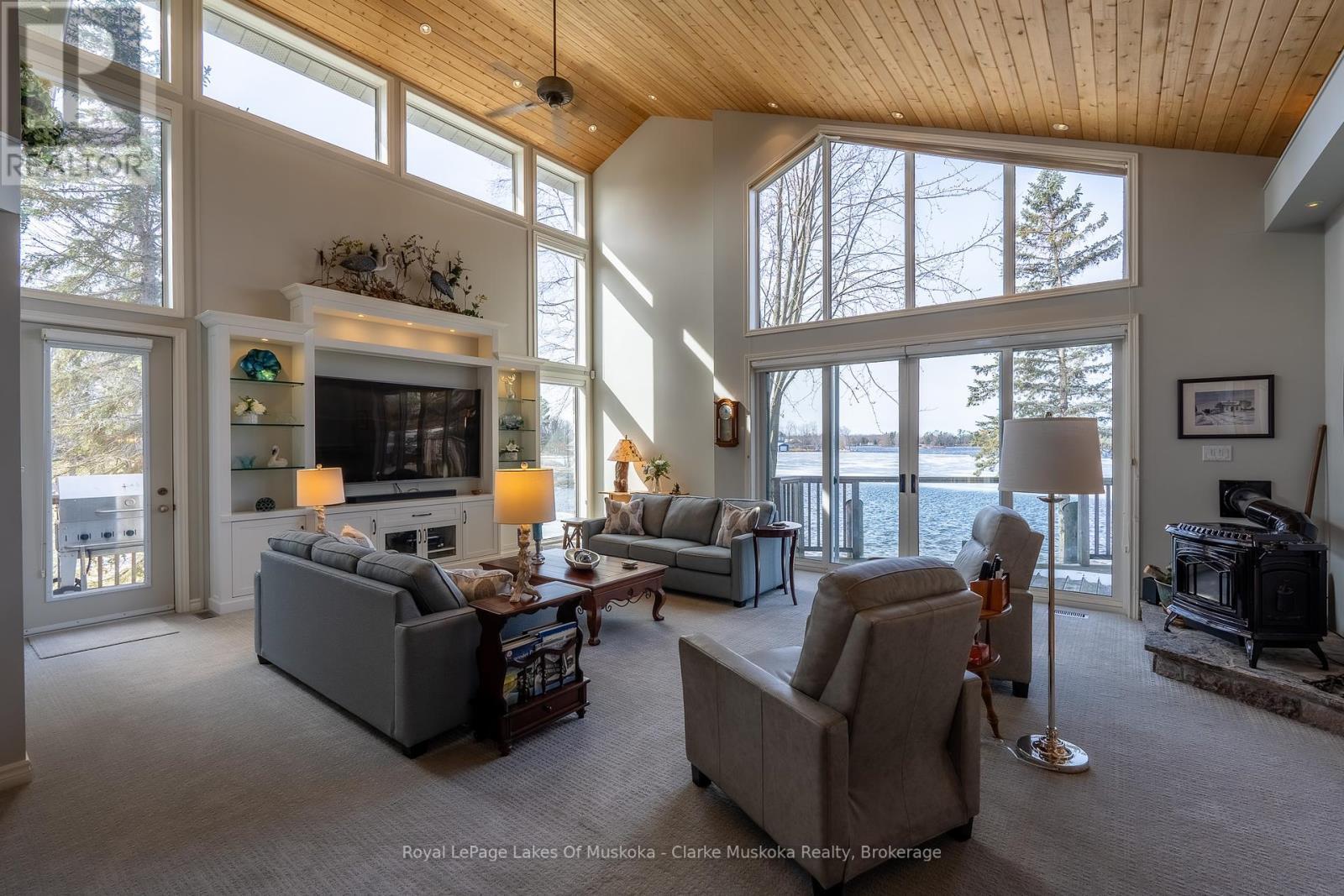 












2612 BAGULEY ROAD

,
Severn (Port Severn),




Ontario
L0K1S0


