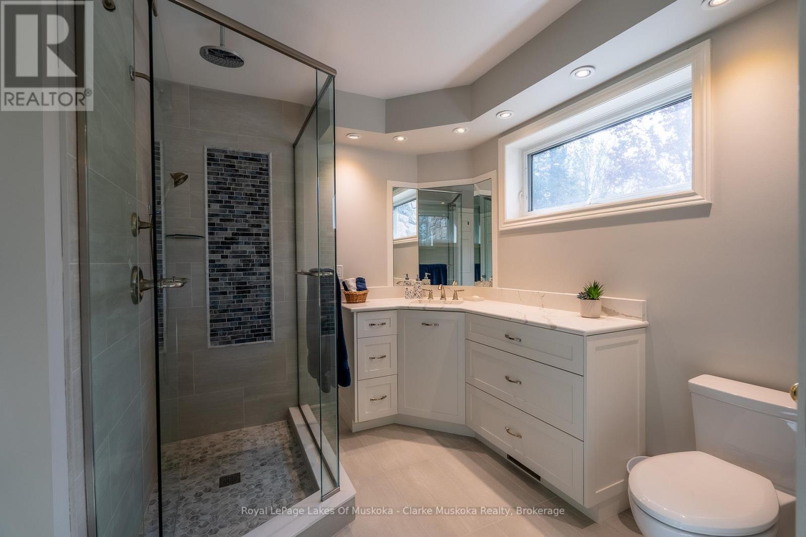












2612 BAGULEY ROAD

,
Severn (Port Severn),




Ontario
L0K1S0

