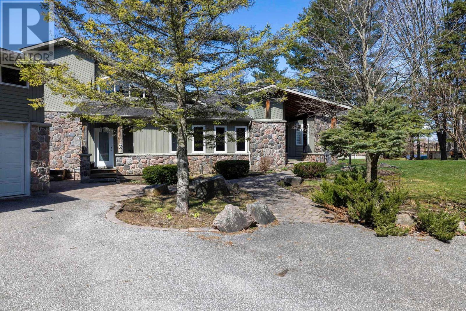












2612 BAGULEY ROAD

,
Severn (Port Severn),




Ontario
L0K1S0

