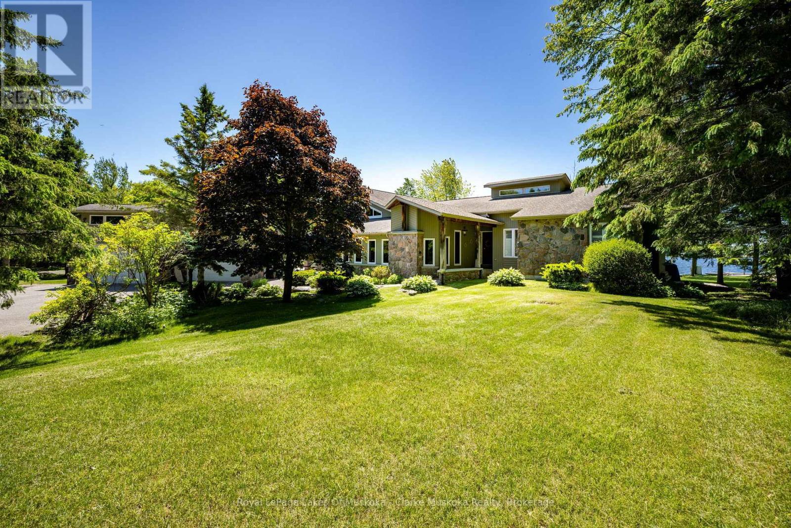 












2612 BAGULEY ROAD

,
Severn (Port Severn),




Ontario
L0K1S0

