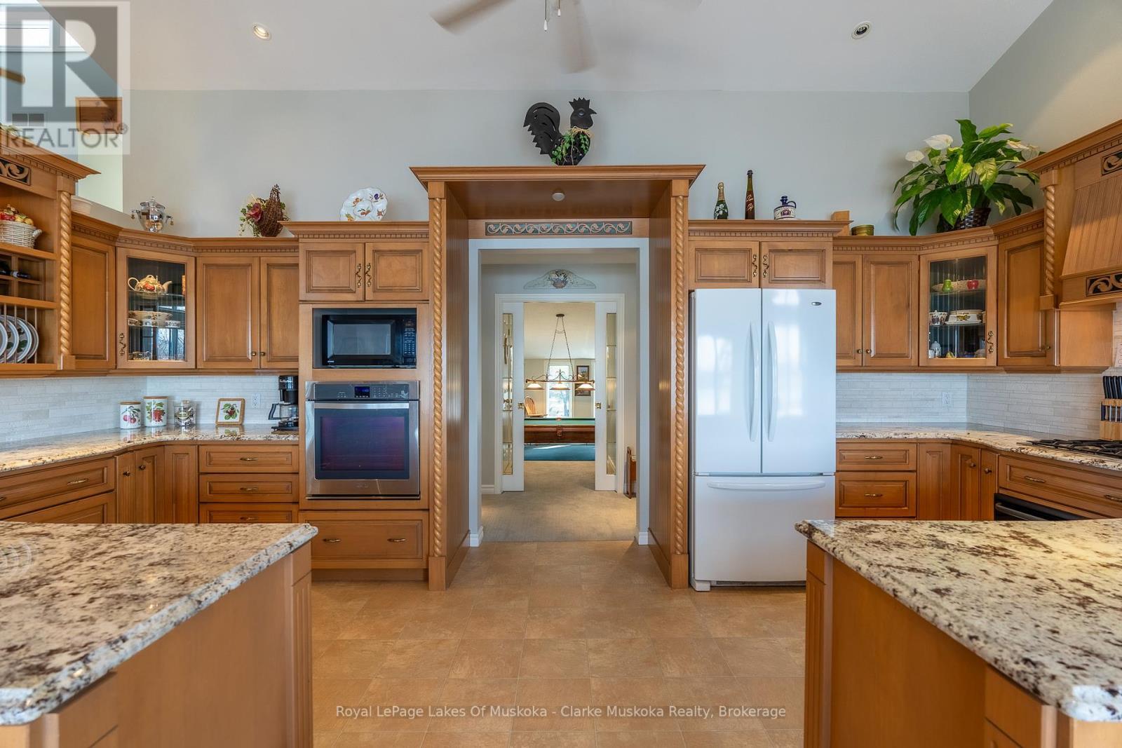 












2612 BAGULEY ROAD

,
Severn (Port Severn),




Ontario
L0K1S0

