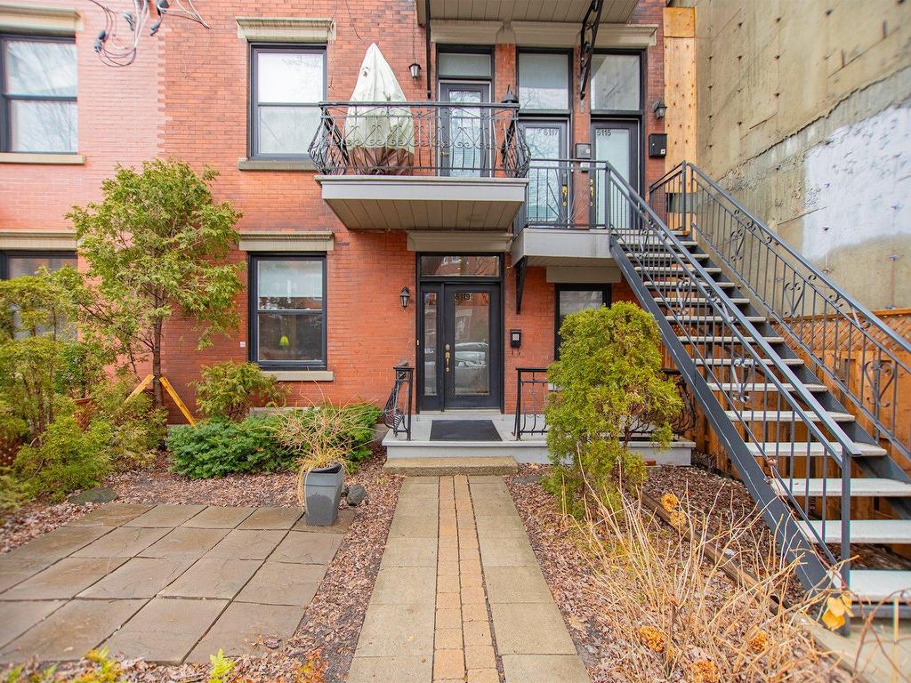 









5119


Av. de l'Esplanade

,
Montréal (Le Plateau-Mont-Royal),




QC
H2T2Z2

