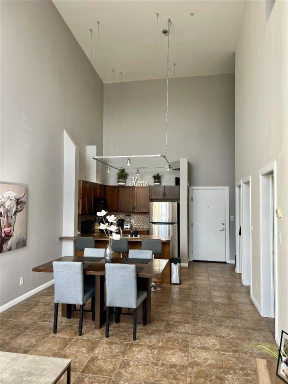 









654


Cook

Road, 633,
Kelowna,




BC
V1W 3G7

