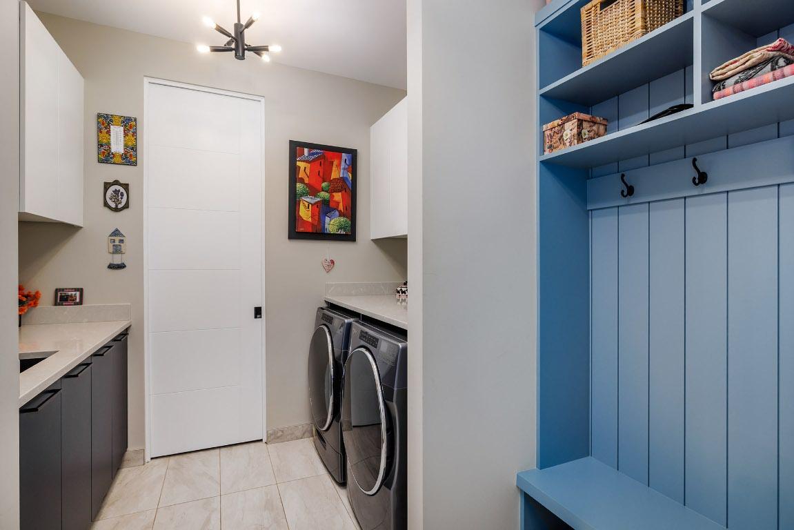 









9814


Beacon Hill

Crescent,
Lake Country,




BC
V4V 0A9

