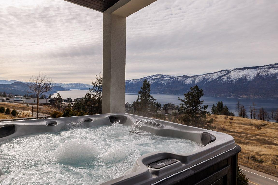 









9814


Beacon Hill

Crescent,
Lake Country,




BC
V4V 0A9

