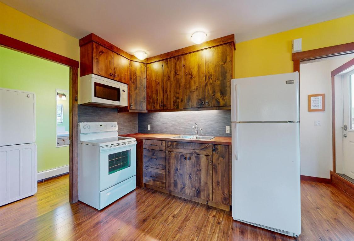 









530


CUMMINGS

Road,
Kimberley,




BC
V1A 2E1


