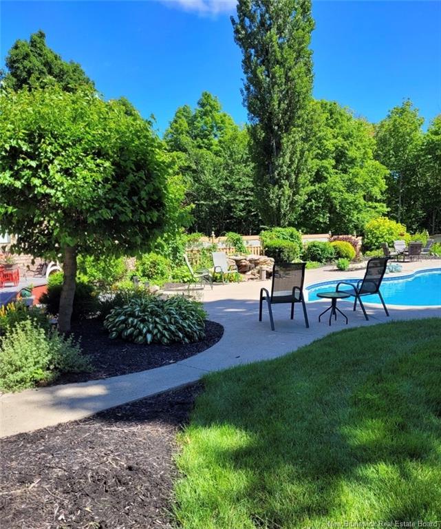 









138


365

RTE,
Tilley Road,




NB
E8M 1N4

